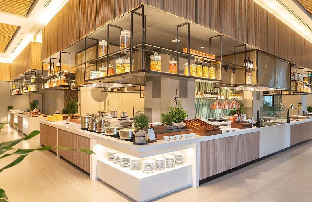 Melia Hanoi-1