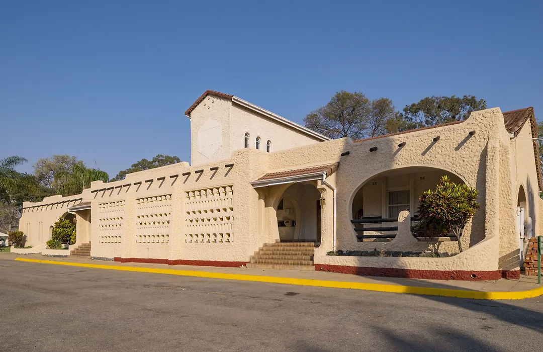 Kadoma Hotel & Conference Centre-1