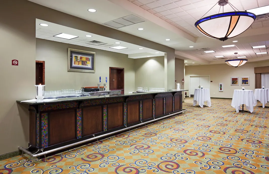 Holiday Inn Conference Center Marshfield By Ihg-1