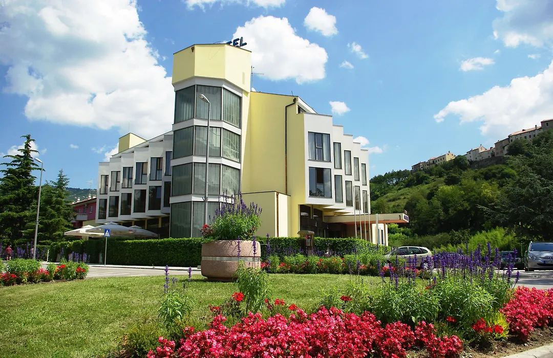 Hotel Fontana-1