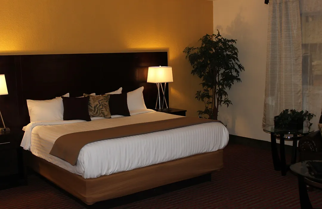 Grand Williston Hotel And Conference Center-1