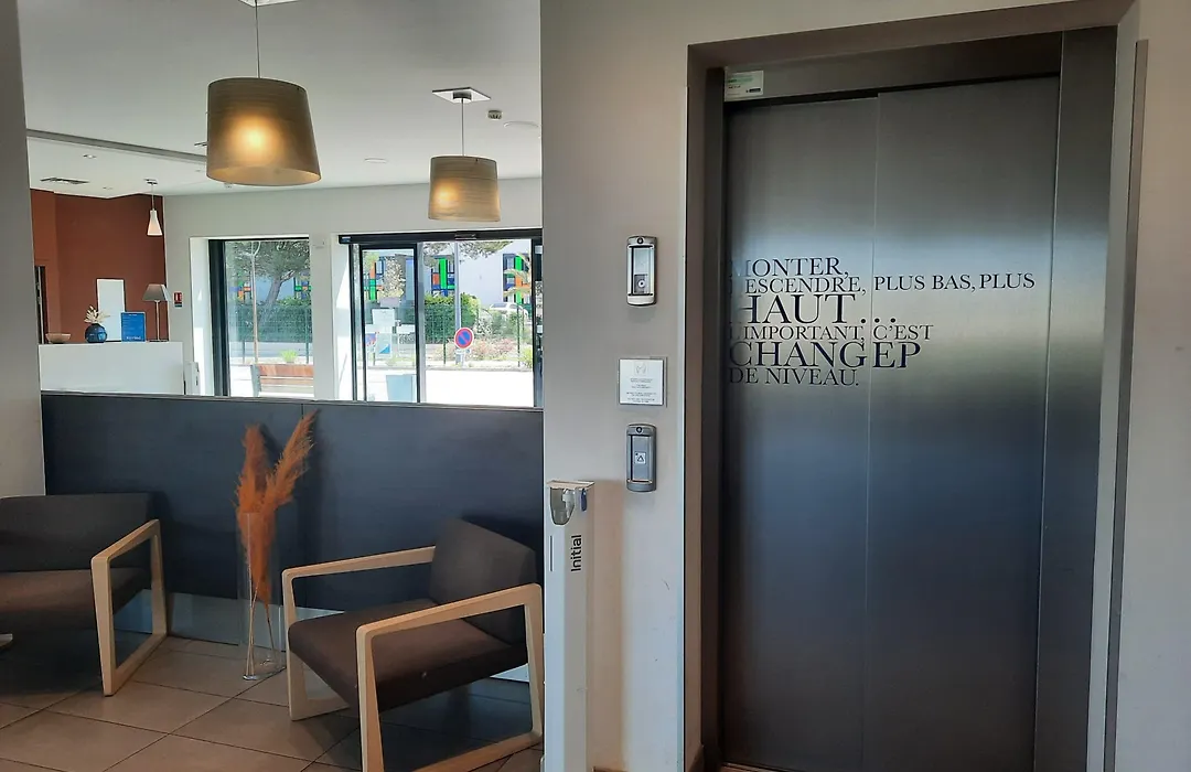 Holiday Inn Express - Marseille Airport By Ihg-1
