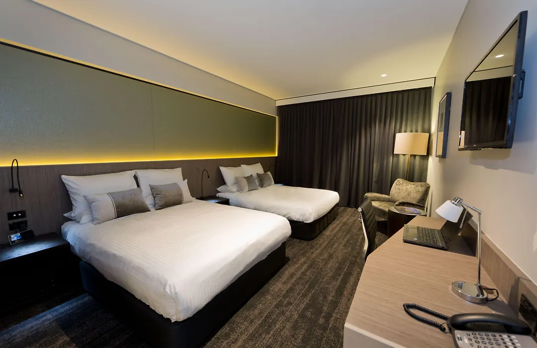 The Glen Hotel&Suites-1
