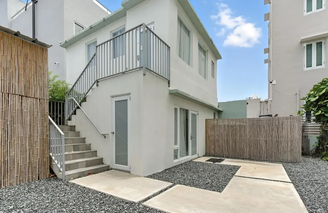 Cozy Room Walk To La Placita & Condado Beach-1
