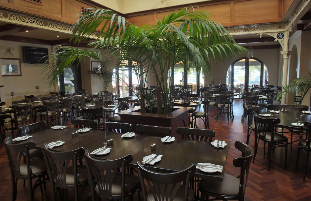 Largs Pier Hotel-1