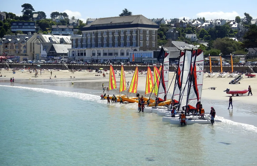 Grand Hotel Perros-Guirec-1