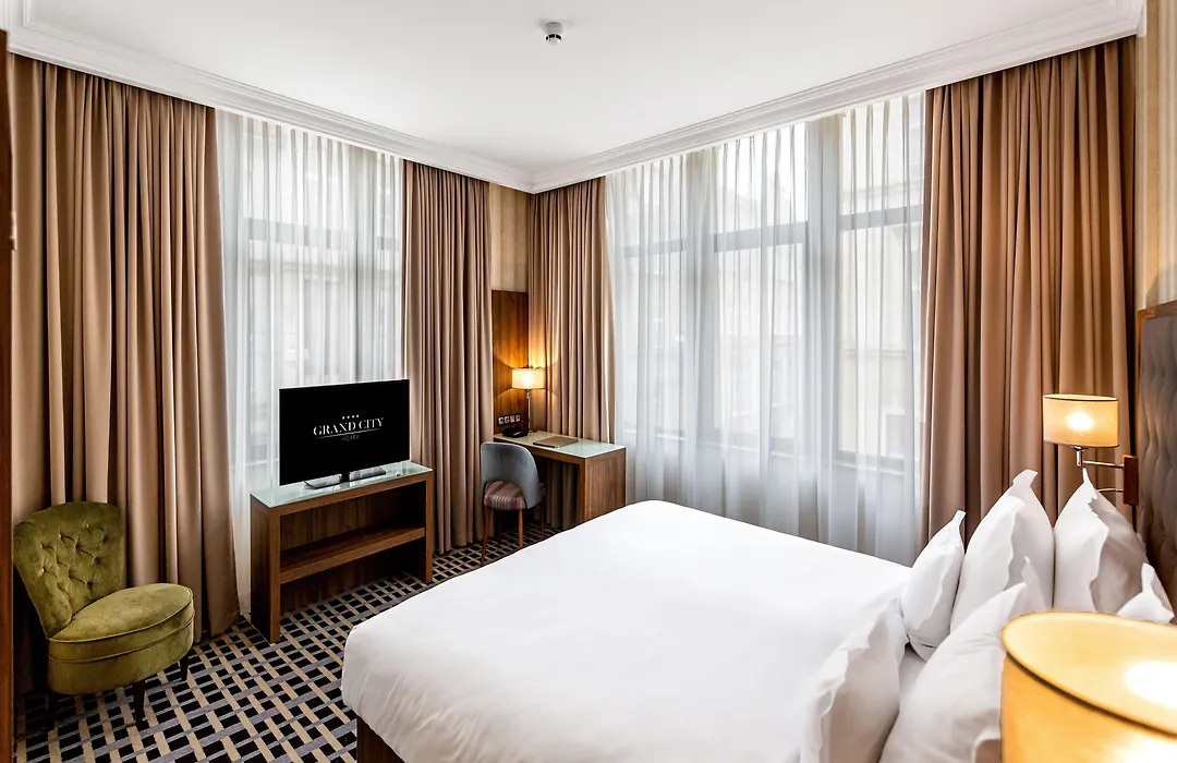 Hotel Grand City Wroclaw-1
