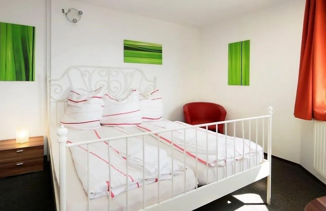 Hotel Goldener Hahn-1