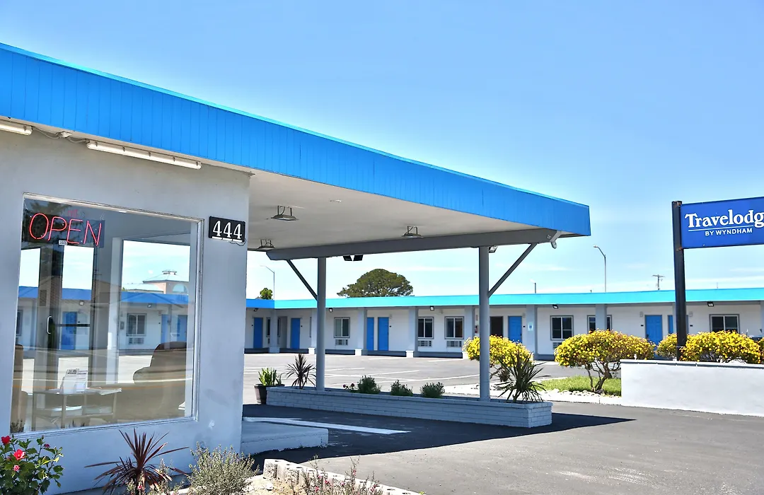 Travelodge By Wyndham Crescent City-1