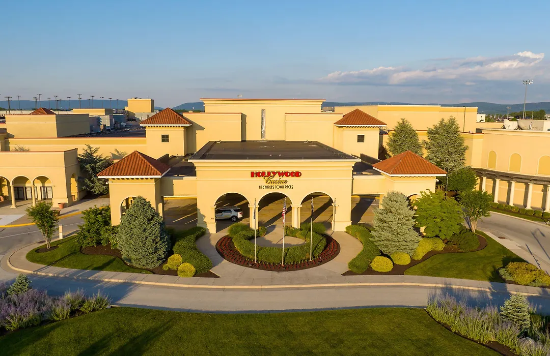 The Inn At Charles Town / Hollywood Casino-1