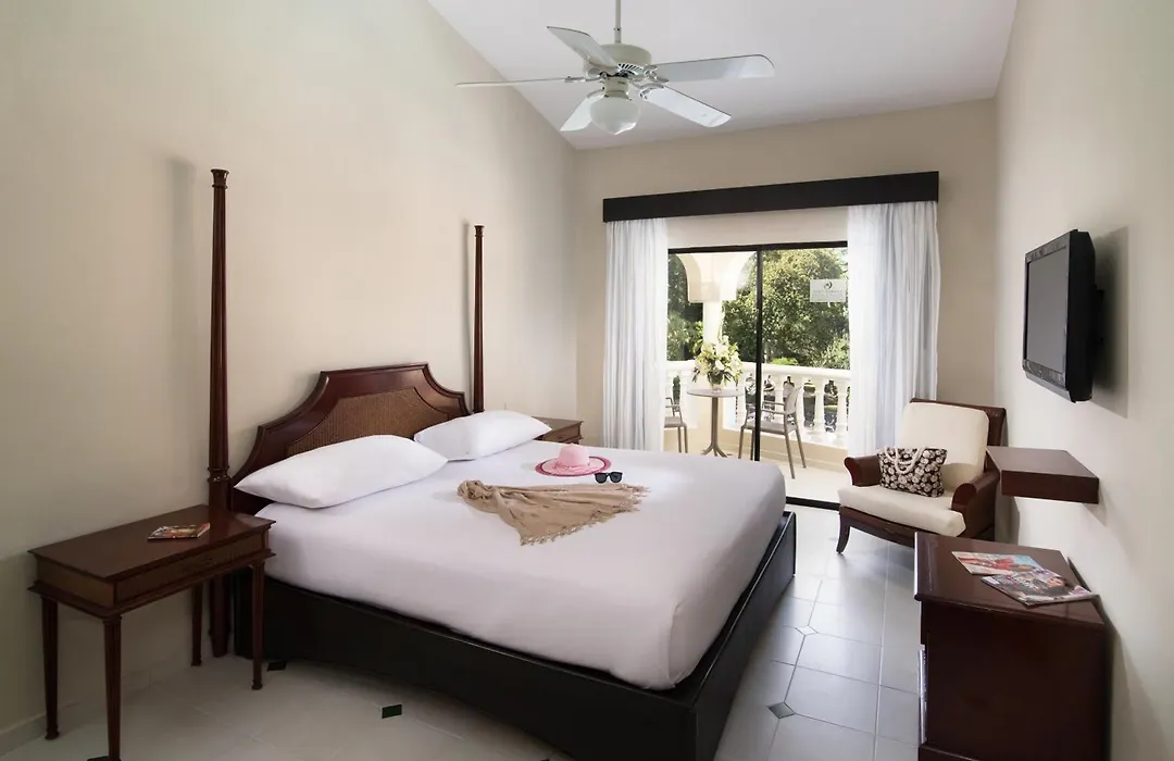 Lifestyle Tropical Beach Resort & Spa All Inclusive (Adults Only)-1