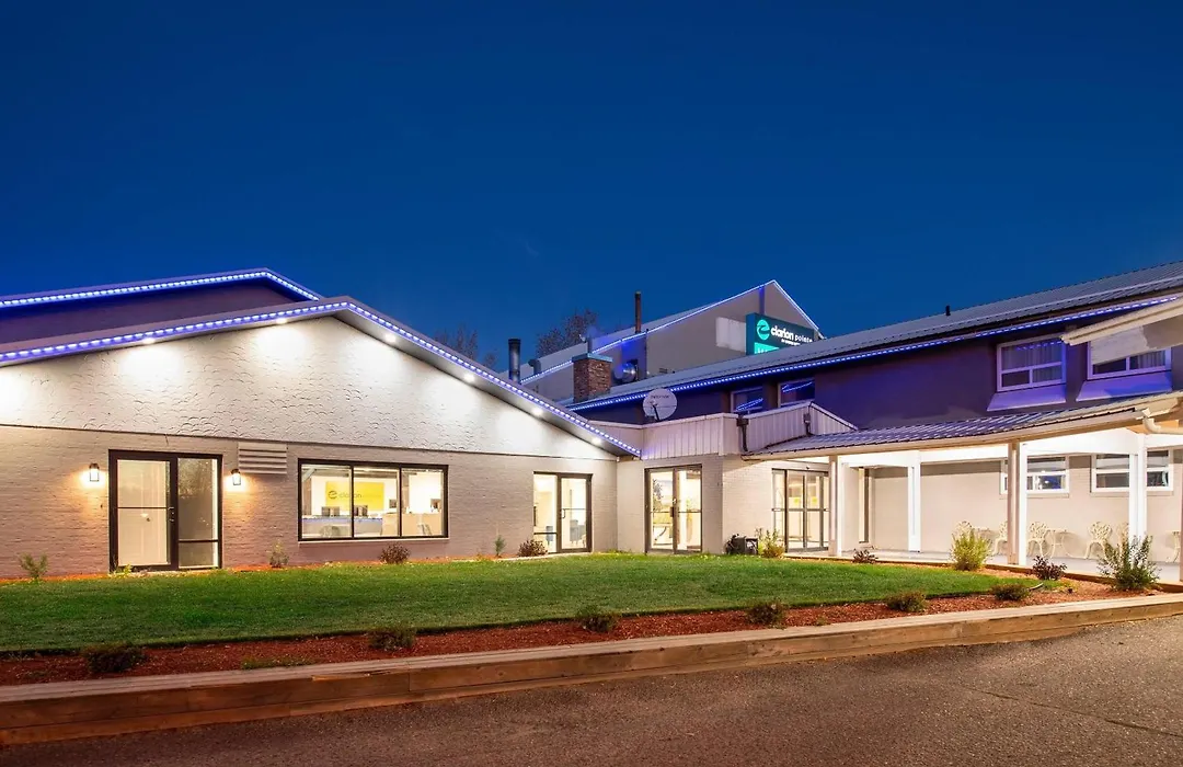 Clarion Pointe-1
