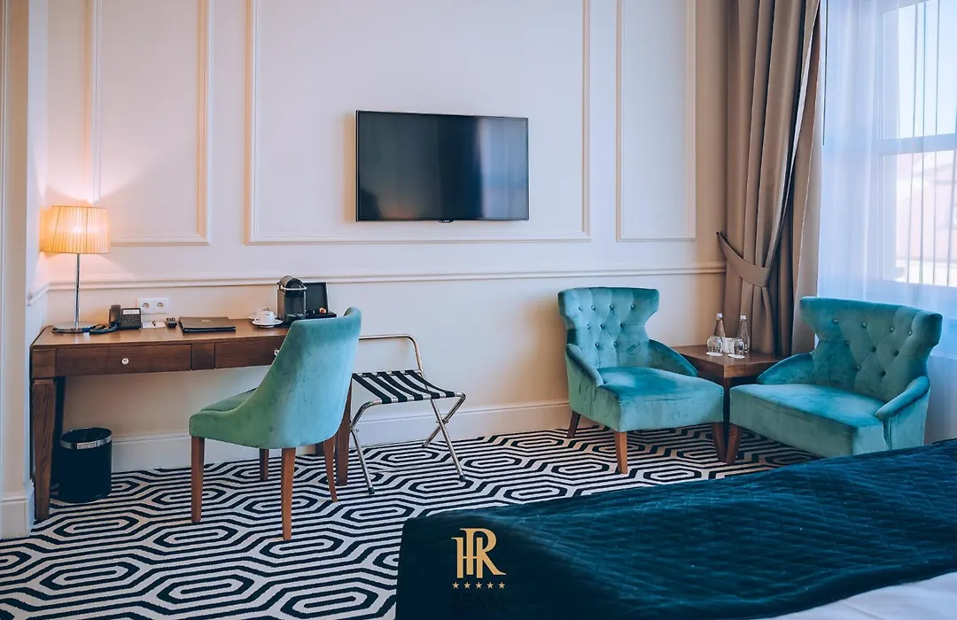 Hotel Royal & Spa-1