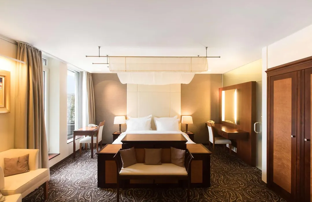 Radisson Blu Carlton Hotel, Bratislava-1
