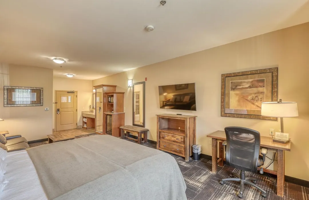 The Lodge At Deadwood-1