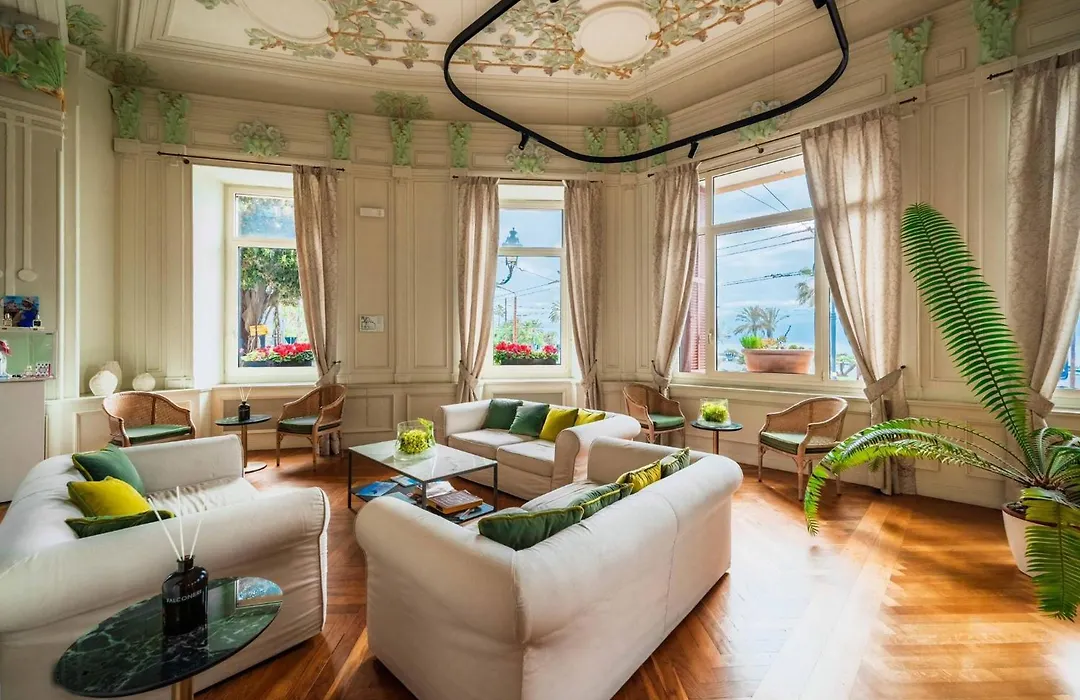 Lolli Palace Hotel-1