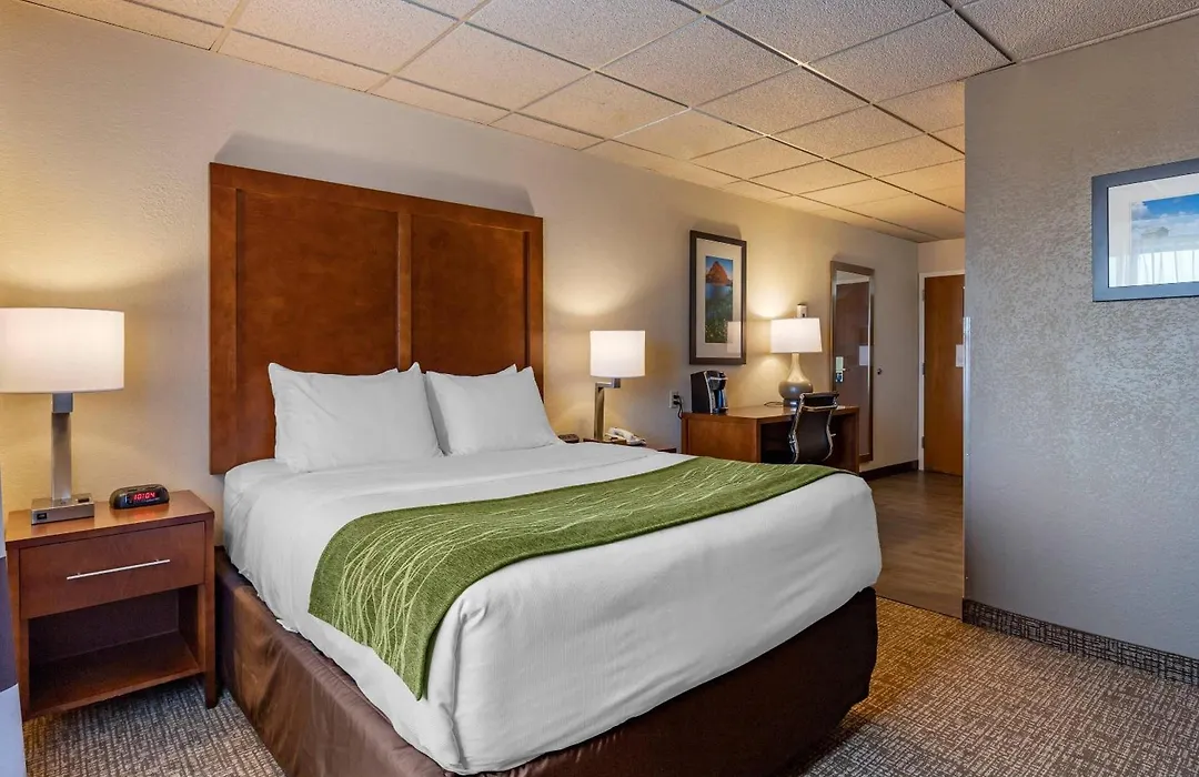 Comfort Inn & Suites Gateway To Glacier National Park-1