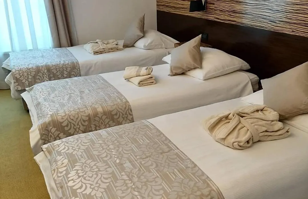 Hotel Gold Club-1