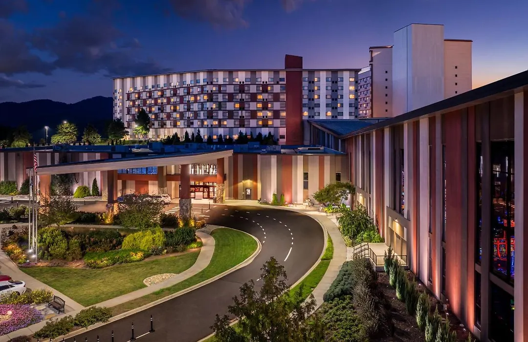 Harrah'S Cherokee Valley River Hotel & Casino - A Caesars Rewards Destination-1