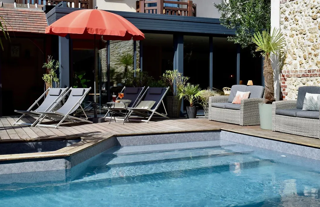 Le Trophée By M Hôtel Spa-1
