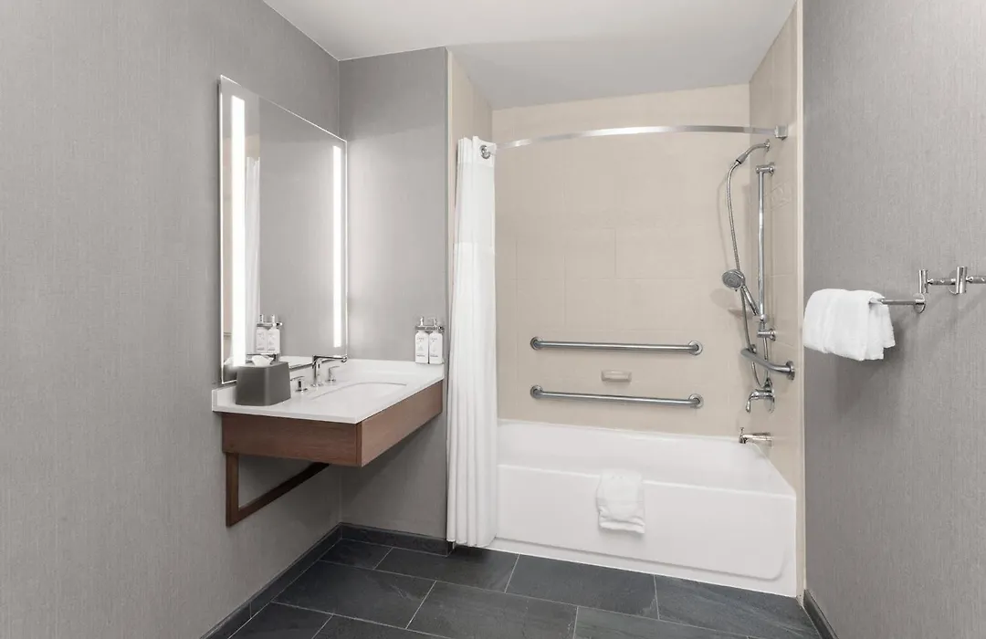 Staybridge Suites Lansing-Okemos By Ihg-1