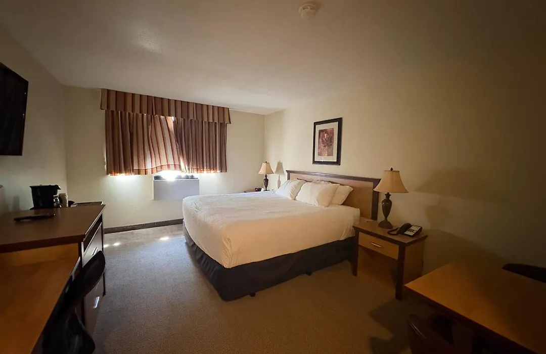 Park West Inn-1