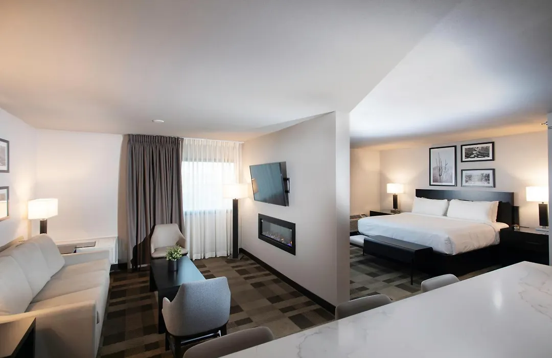 Silver Sevens Hotel And Casino, A Wyndham Garden-1