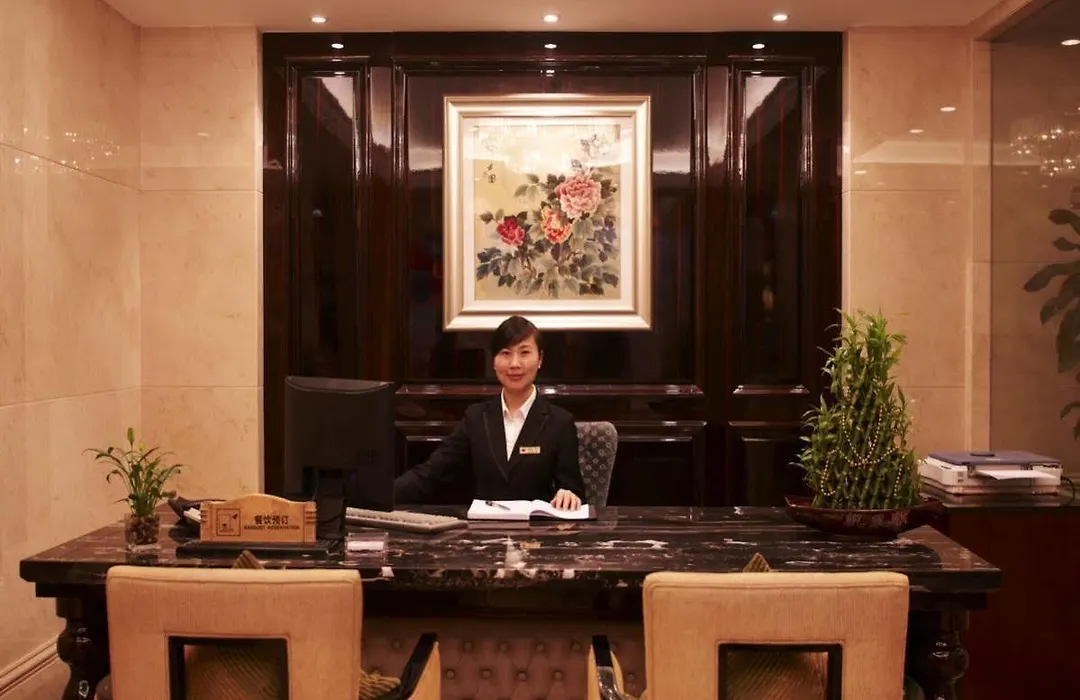 Victoria Grand Hotel-1