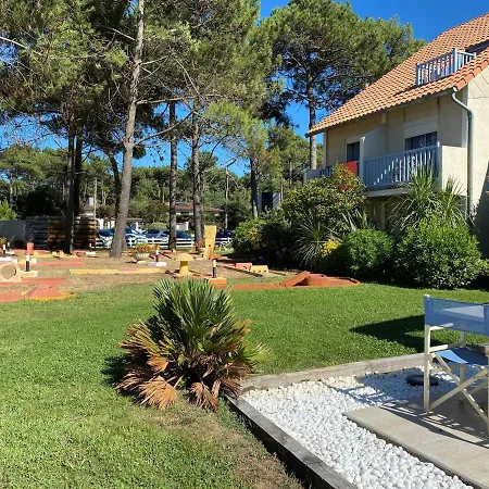 Les Vagues Logis Hotel-3