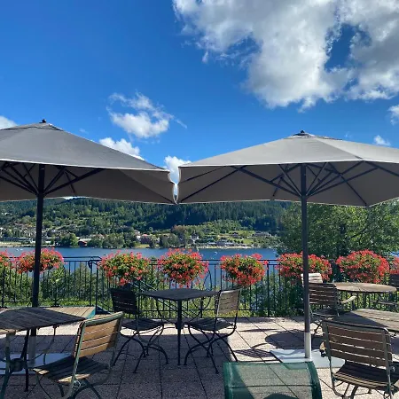 Le Manoir Au Lac-3
