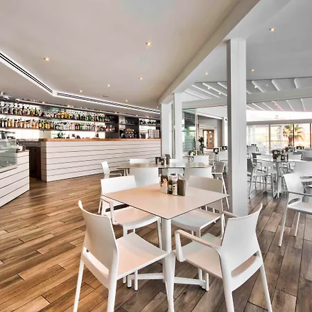 Doubletree By Hilton Malta-2