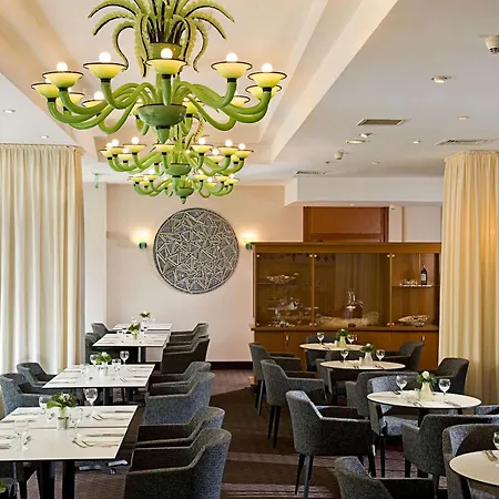 Tryp By Wyndham Koeln City Centre-3