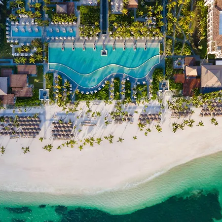 Adults Only Club at Lopesan Costa Bávaro Resort-3