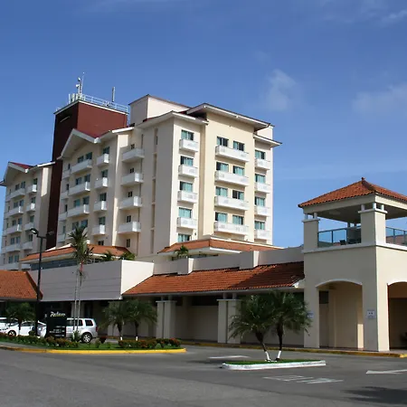 Radisson Colon 2000 Hotel & Casino At Cruise Port & Duty Free Mall-3