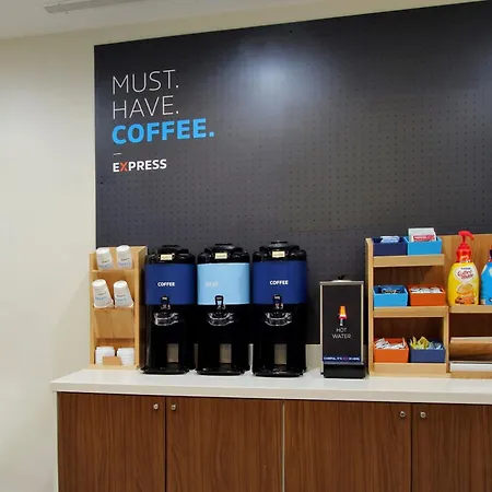 Holiday Inn Express & Suites Pittsburgh North Shore By Ihg-2