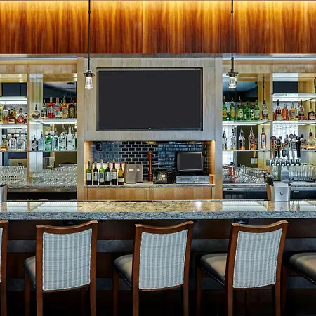 Doubletree By Hilton Charlotte Uptown-2