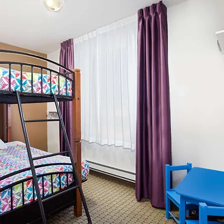 Ramada By Wyndham Red Deer Hotel & Suites-3