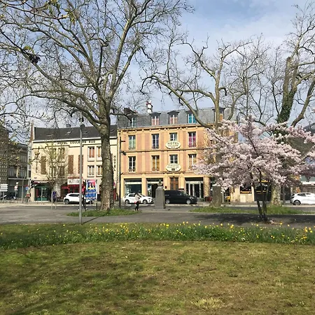 Hotel Couleurs Sud 46 Chambres Avec Ascenseur Et Restaurant Centre Ville-Gare Charleville-Mezieres-2