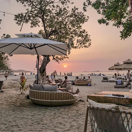 Ocho Artisan Bungalows (Adults Only)-3
