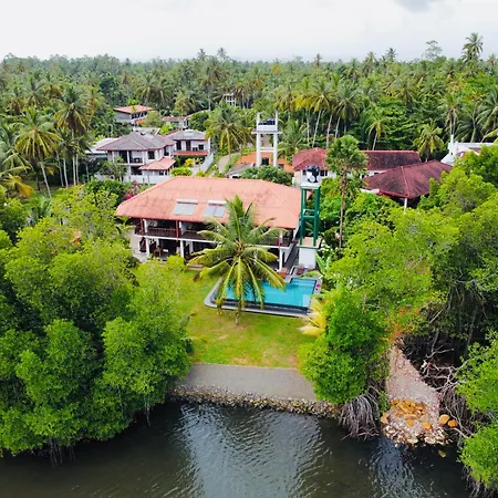 Lagoon Bentota Resort-3