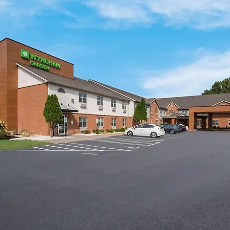 Wyndham Garden Galena Hotel & Day Spa-2