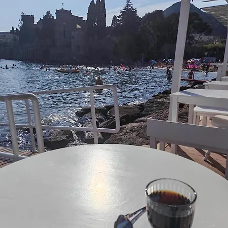 Boutique Hotel De La Corniche D'Or-3