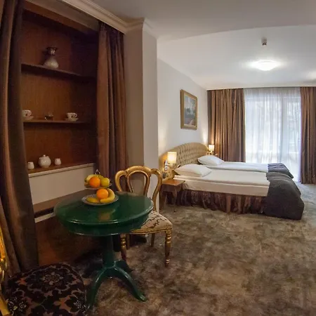 Meg-Lozenetz Hotel-3