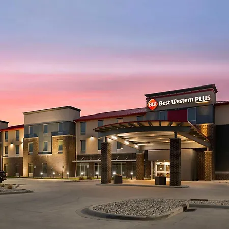 Best Western Plus Lakeview Hotel-3