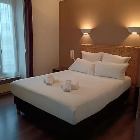 Hotel Du Chateau-3