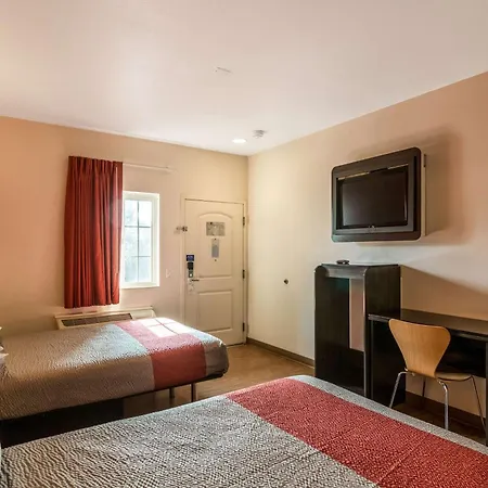 Motel 6 Bell Gardens, Ca - Los Angeles-2