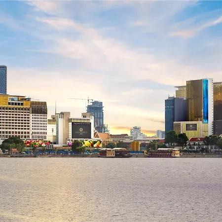 Nagaworld Hotel & Entertainment Complex-3