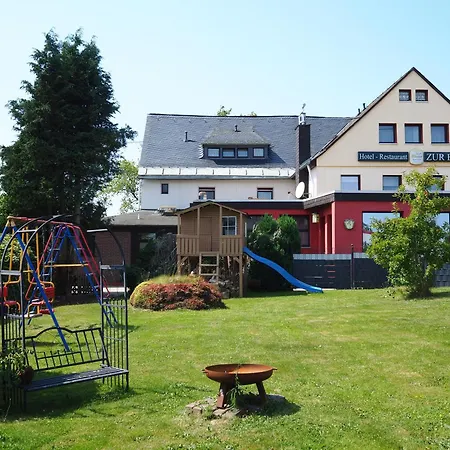 gut-Hotel zur Burg Nürburg ring-3