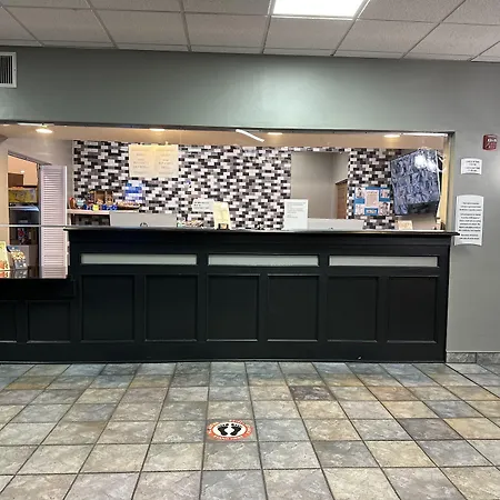 Wilkes-Barre Inn & Suites-2