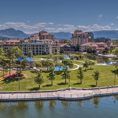 Delta Hotels By Marriott Grand Okanagan Resort-3